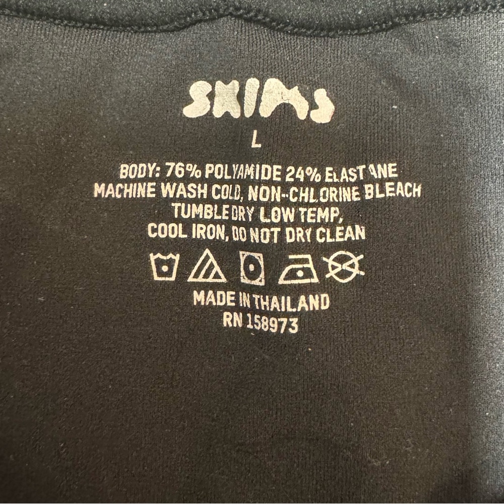 SKIMS fits everybody long sleeve dress - Picture 6 of 6